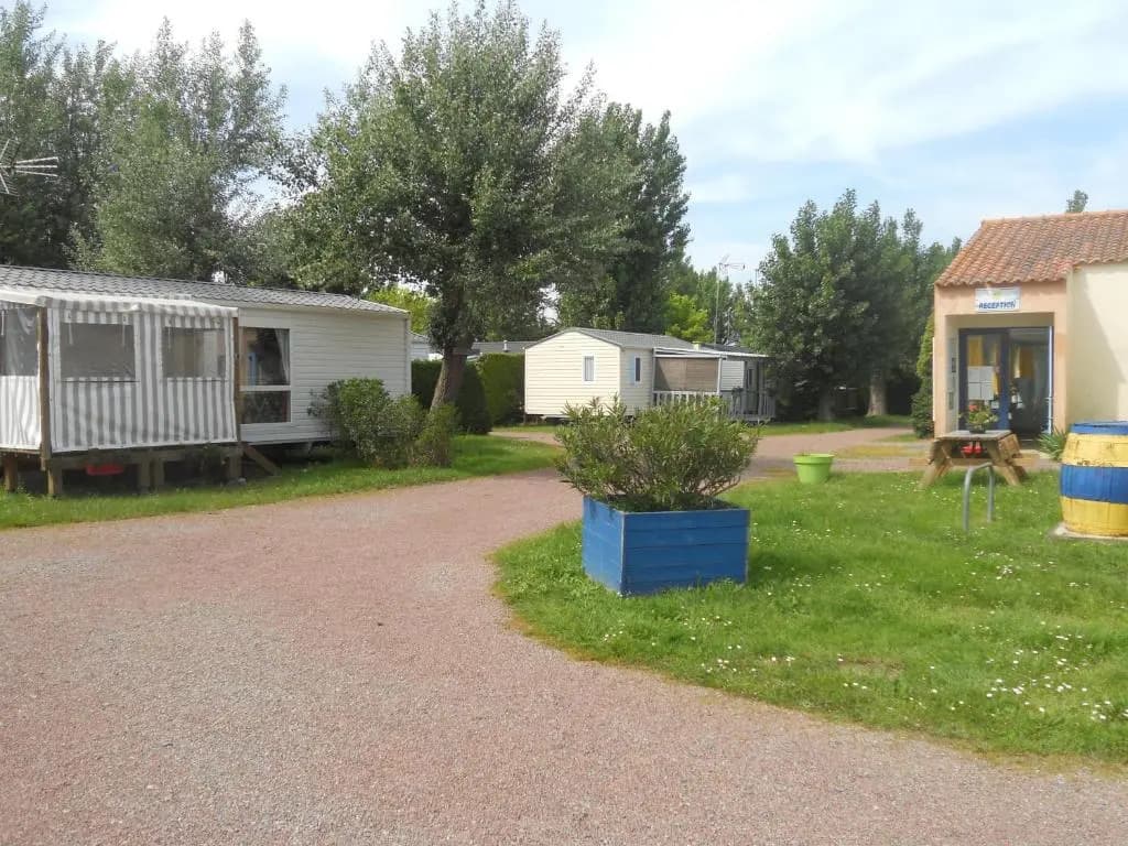 Camping de la Rive - Photo 1
