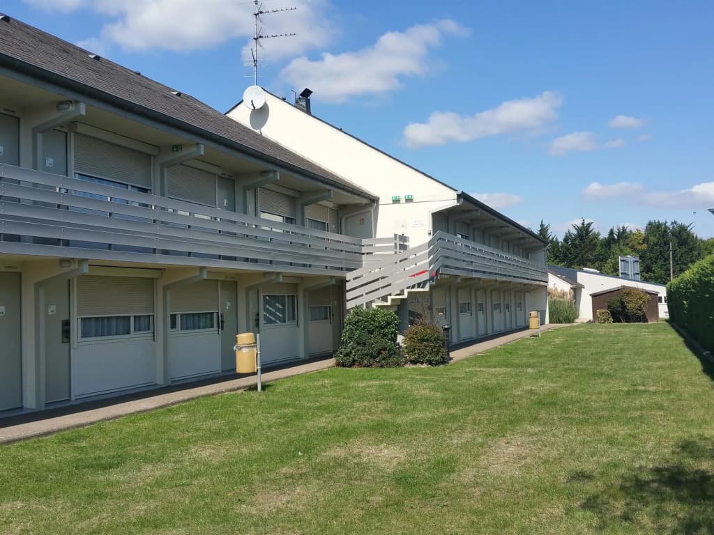 Campanile Orleans Saran - Photo 1