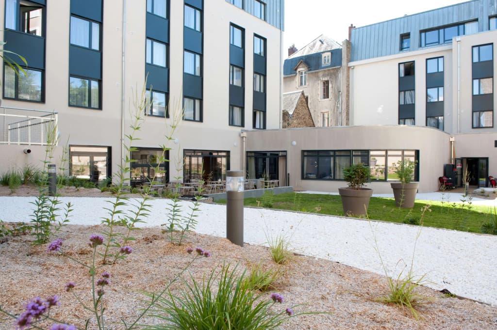 Campanile Limoges Centre - Gare - Photo 1