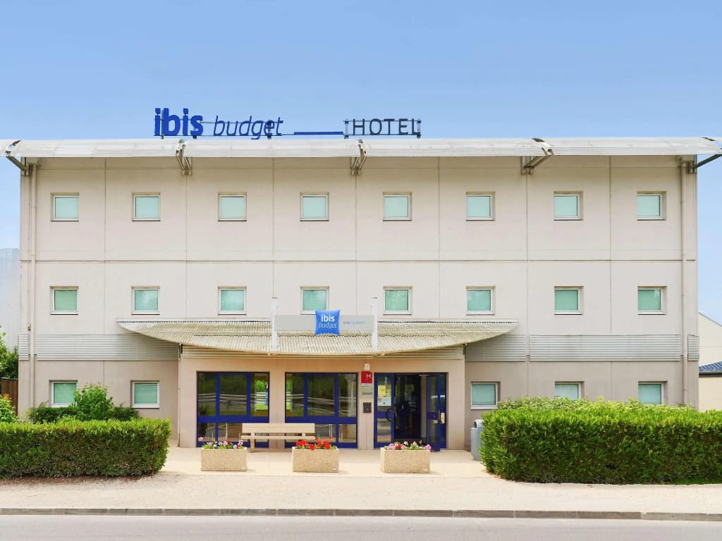 ibis budget Orléans Nord Saran - Photo 1