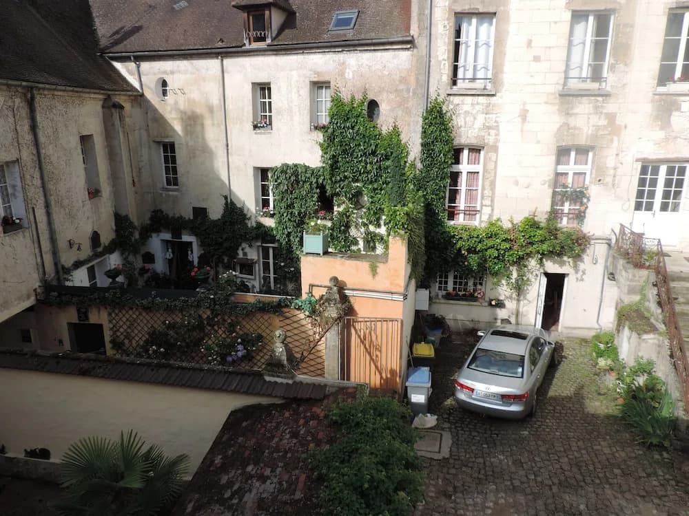 Le Jardin des Fables - Photo 1