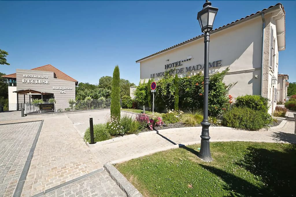 Hôtel Mercure Villeneuve sur Lot Moulin de Madame - Photo 1