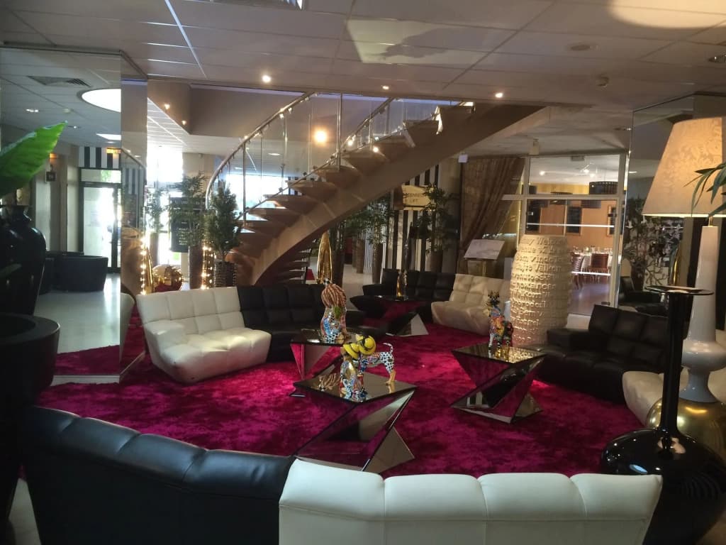 Grand Hôtel de Nîmes - Photo 1