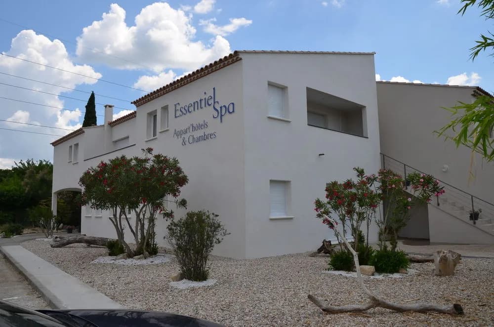 Appart'hôtel et chambres Essentiel Spa - Photo 1