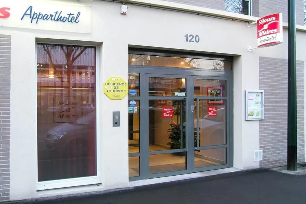 Séjours & Affaires Paris Malakoff - Photo 1