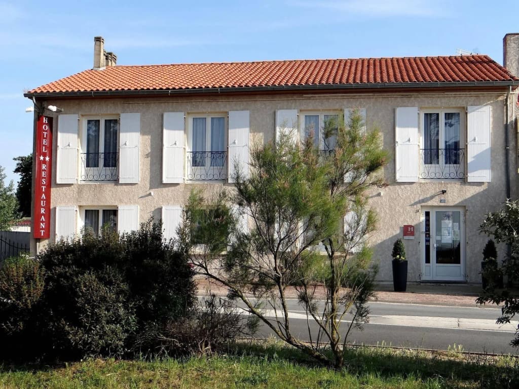 Hôtel La Chaloupe - Photo 1