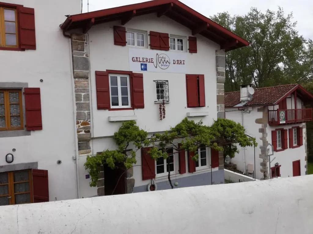 Galerie d'art d'une ancienne mairie de 1783 - Photo 1