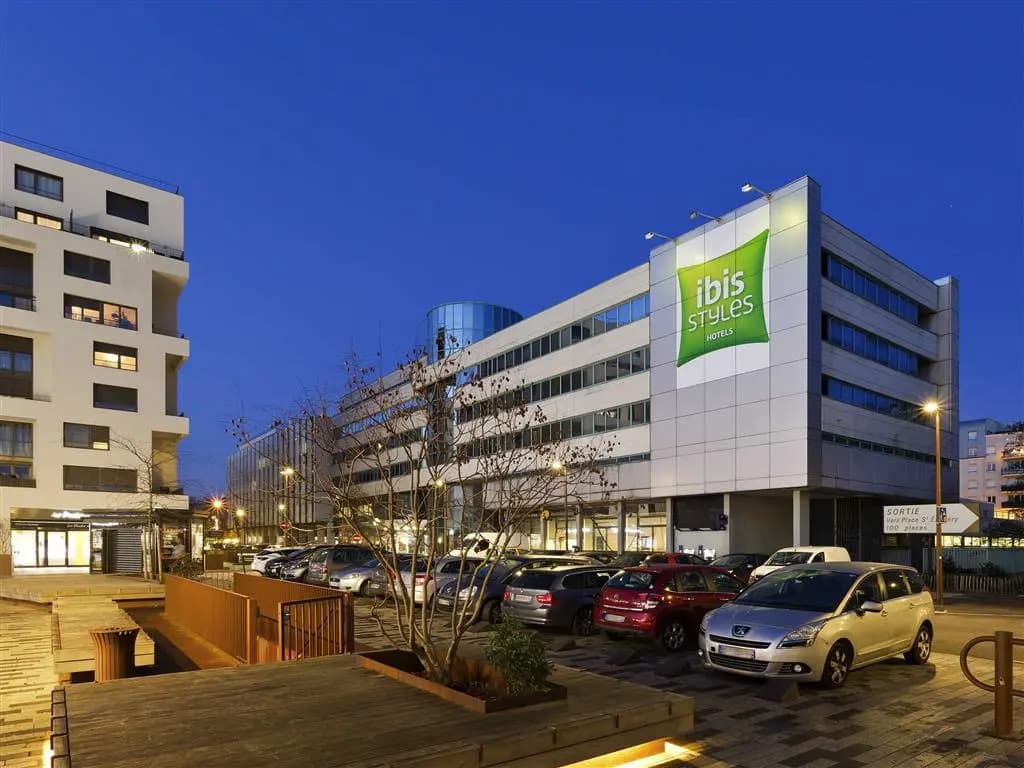 Ibis Styles Massy Opera - Photo 1
