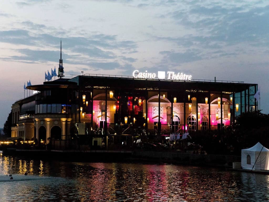 Hôtel Barrière Le Grand Hôtel - Photo 1