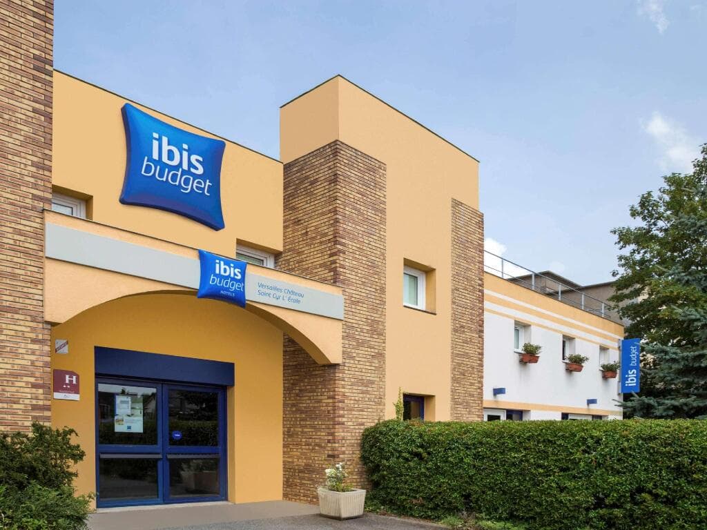 ibis budget Versailles Chateau Saint Cyr - Photo 1