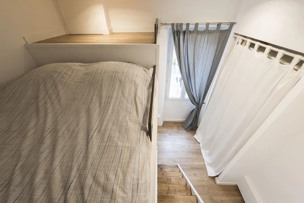 F2 mezzanine centre ville 1 min de la mer - Photo 1