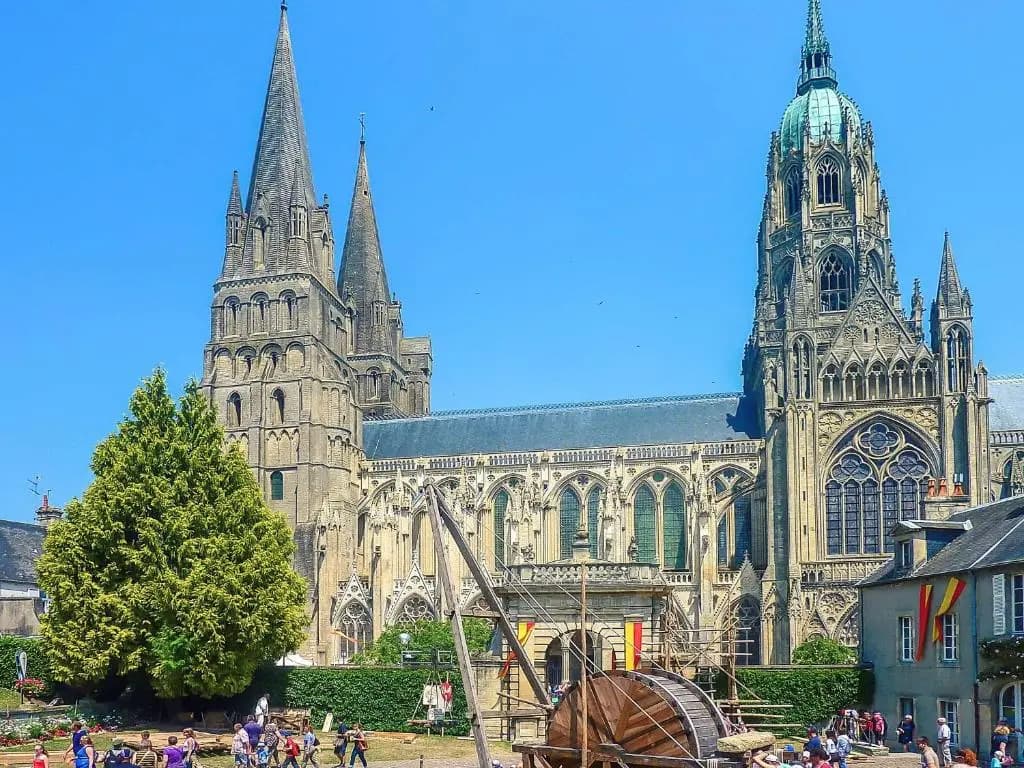 Mercure Omaha Beach Hotel - Photo 1