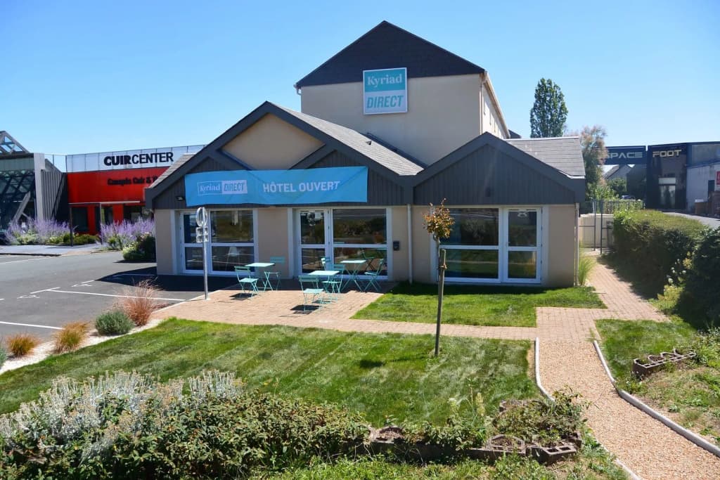 KYRIAD DIRECT Tours Sud - Chambray Lès Tours - Photo 1