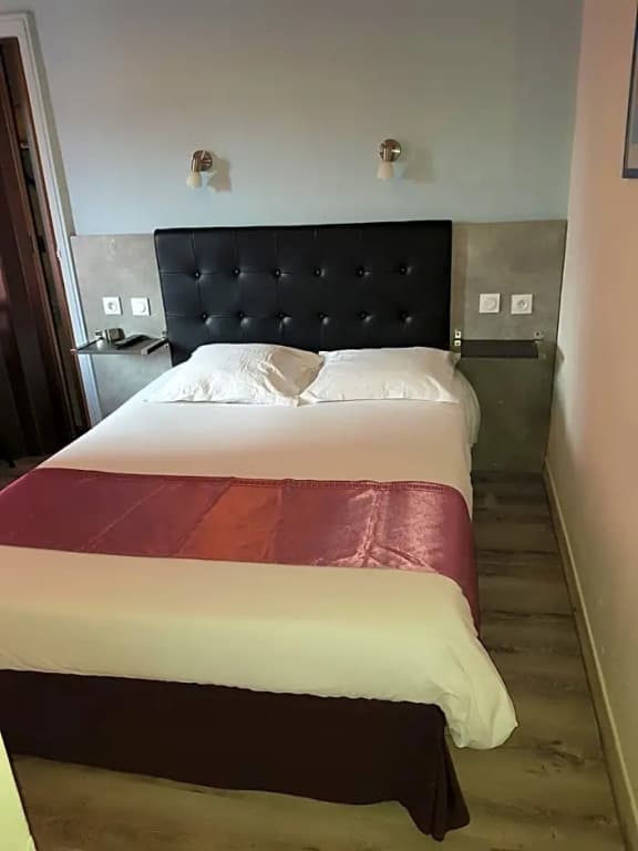 Hotel De L'arrivée - Photo 1