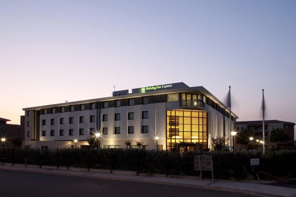 Holiday Inn Express Toulouse Airport by IHG - Photo 1