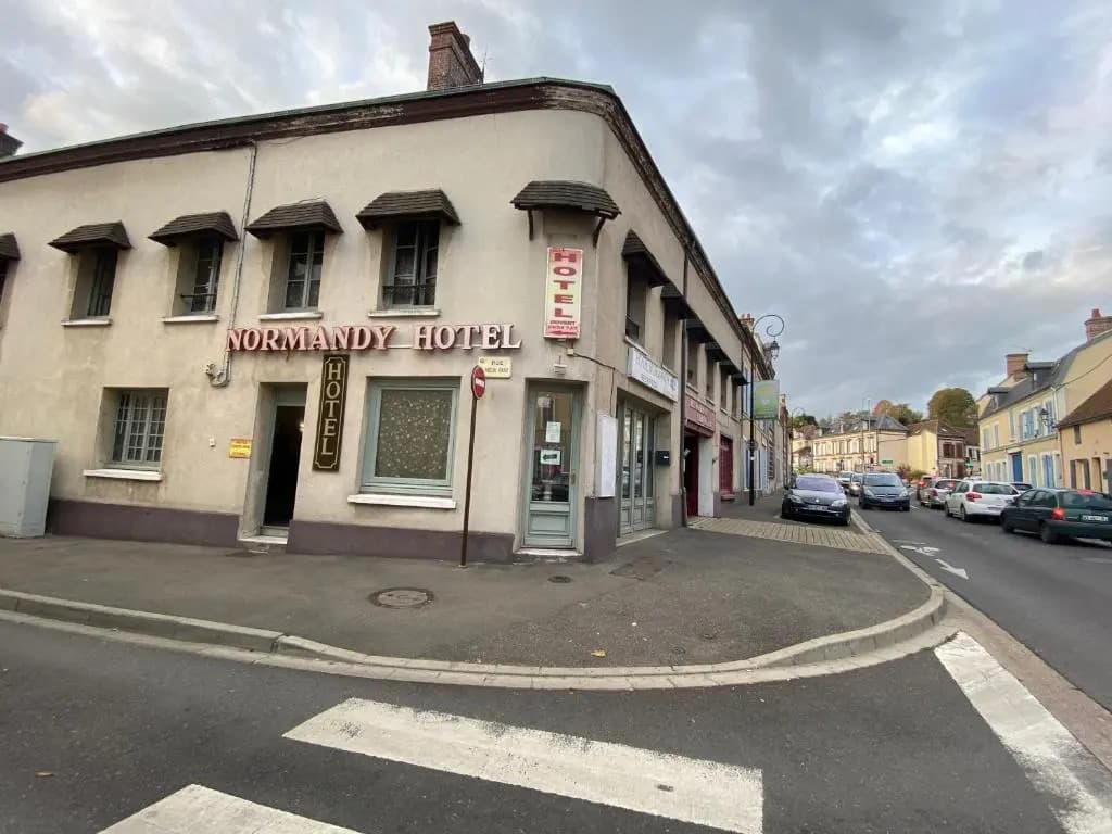 Hotel Normandy - Photo 1