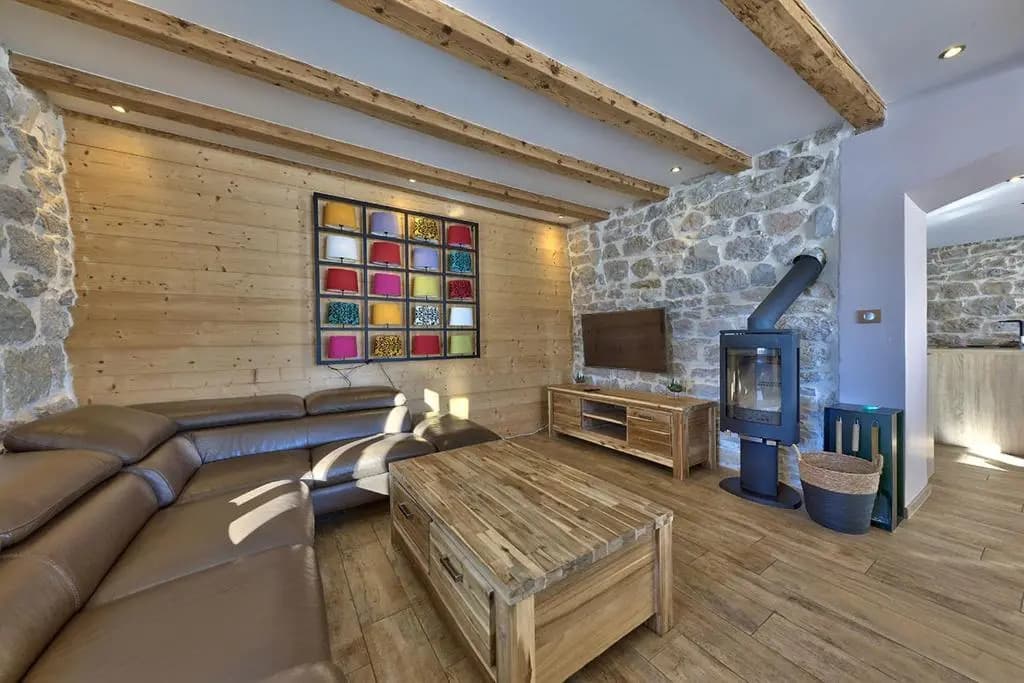 Maison idéalement placée vue magnifique, départ ski de fond/Randonnée depuis le jardin - Photo 1