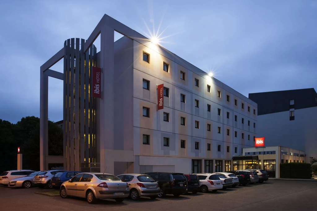 ibis Bourges - Photo 1