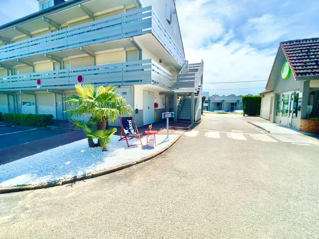 Hotel Campanile Montargis - Amilly - Photo 1