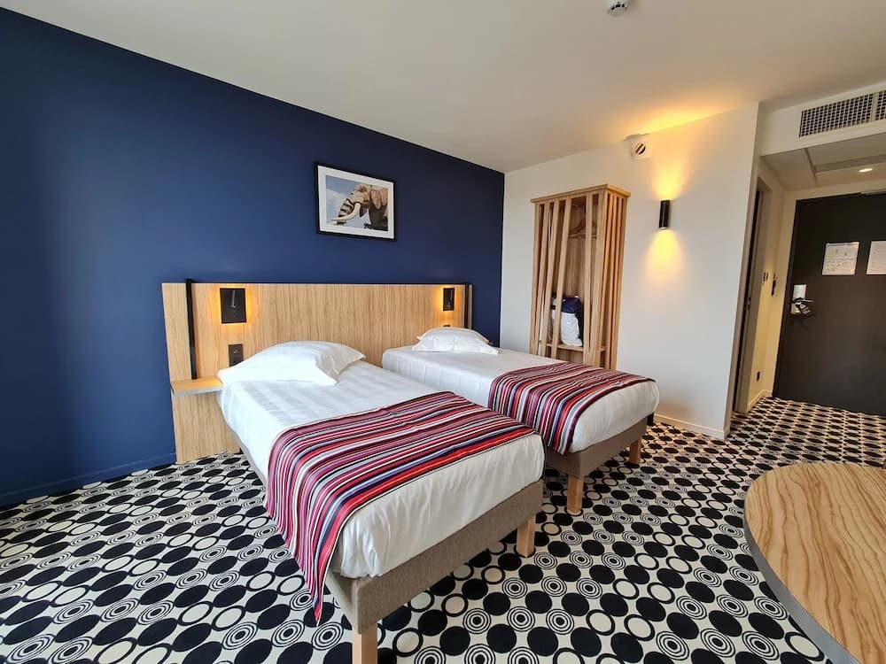 Hotel Akena Nantes Reze Aeroport - Photo 1