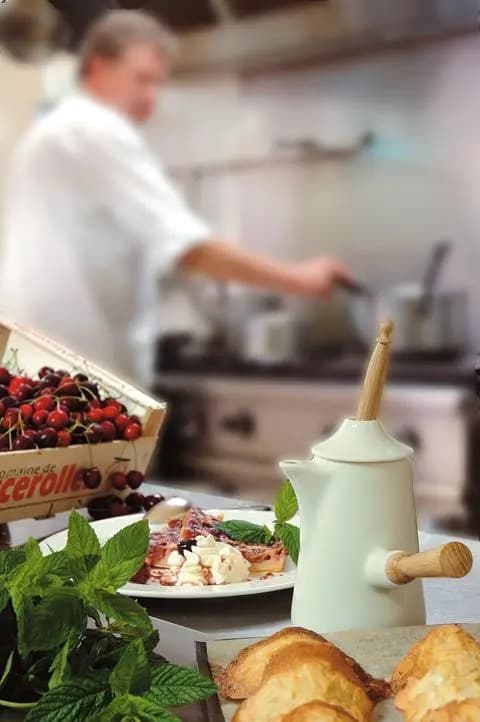 Hotel Chez Chaumat - Photo 1