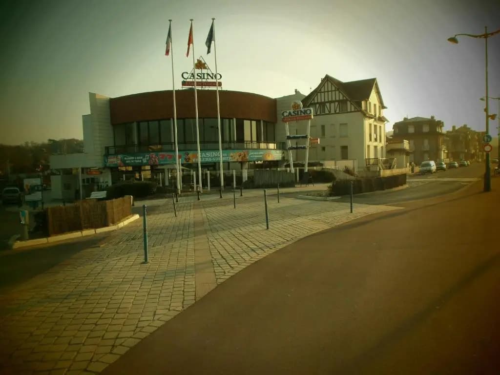 Au Normand - Photo 1