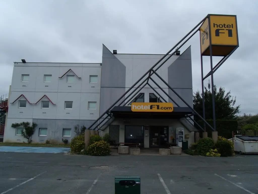 hotelF1 Orléans La Chapelle St Mesmin - Photo 1