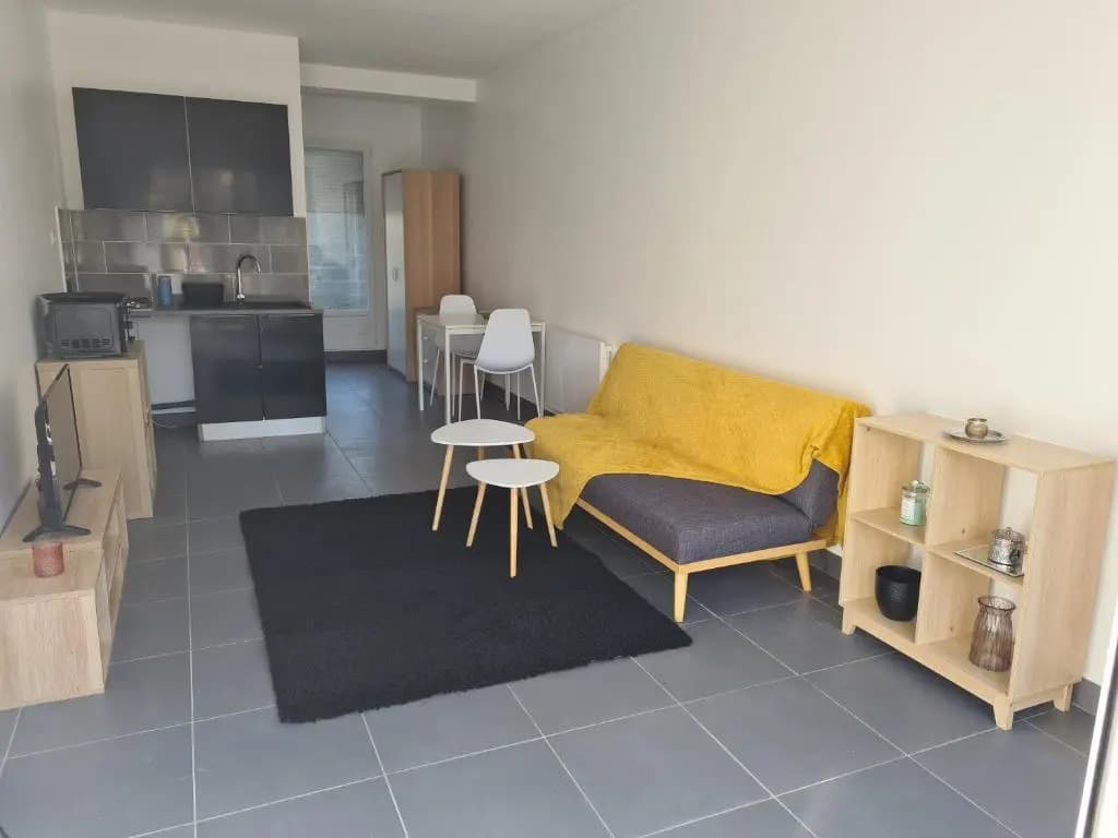 Jolie studio au calme avec jardin privatif. - Photo 1