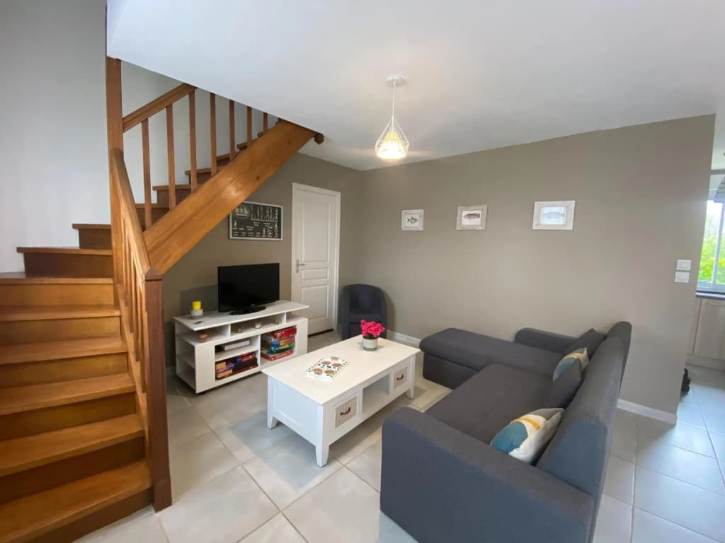 Charming Holiday Home With a Garden 600 m From the Beach - Photo 1