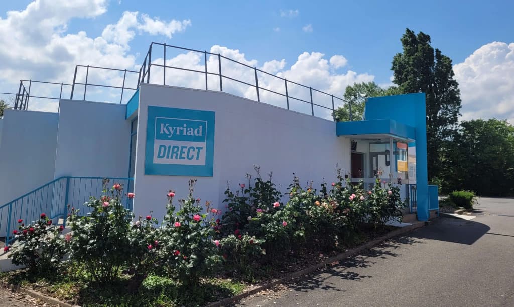 Kyriad Direct Lyon Nord - Dardilly - Photo 1