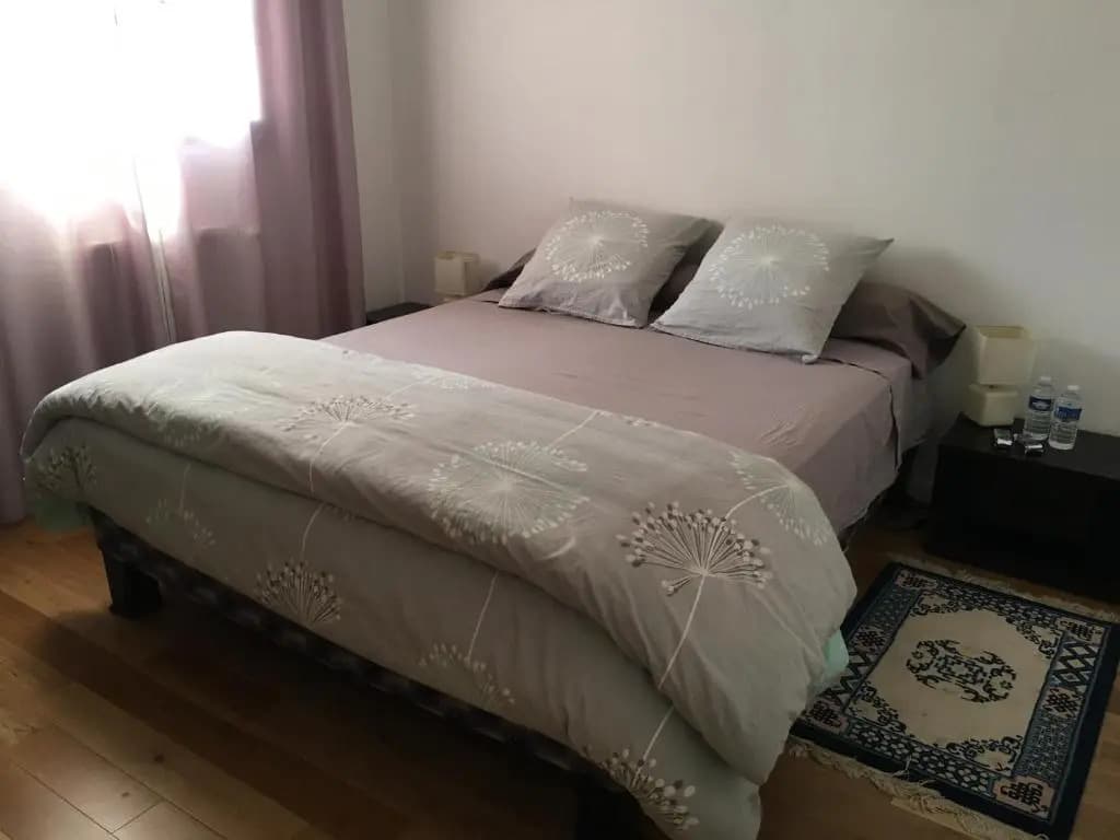 Chambres dans villa avec piscine - Photo 1