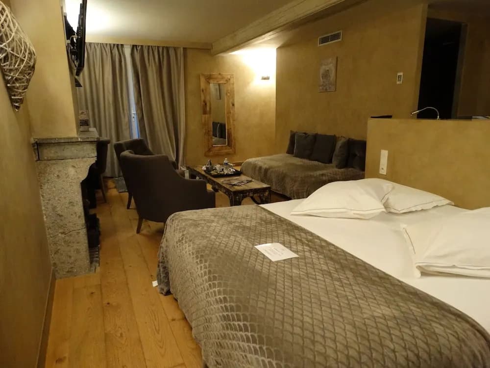 Charme & Business Hôtel Lyon - Photo 1