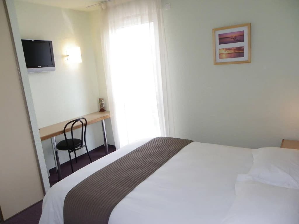 Hôtel Les Châtaigniers - Photo 1