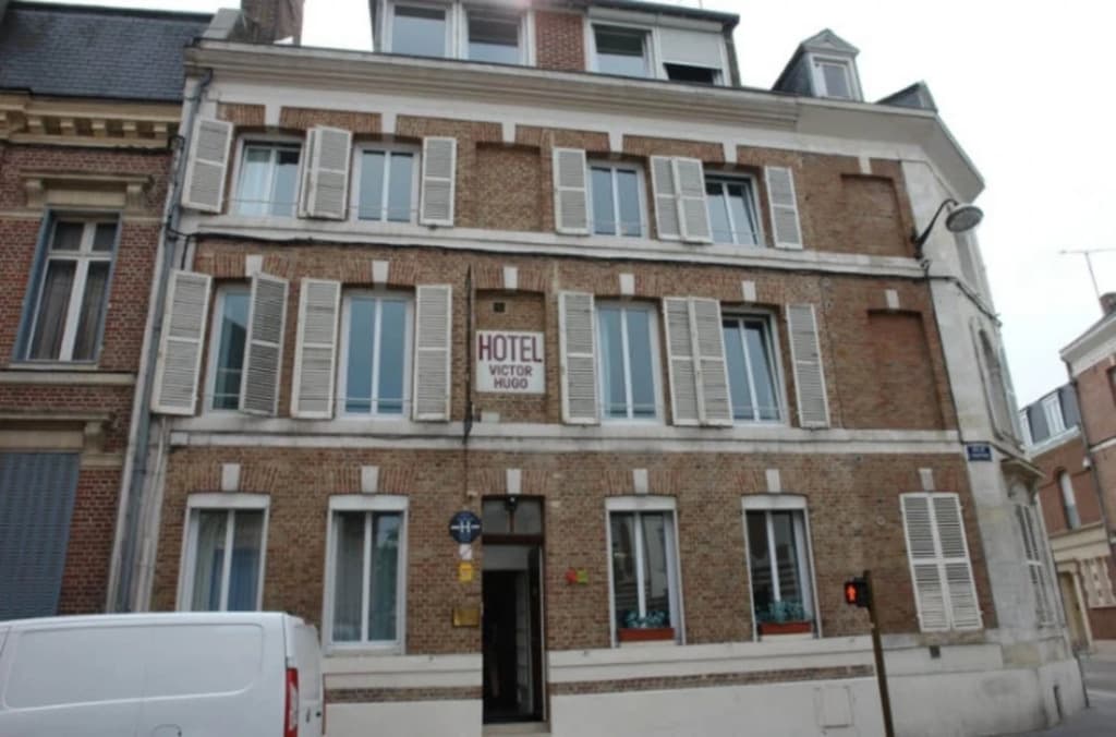 Hôtel Victor Hugo - Photo 1