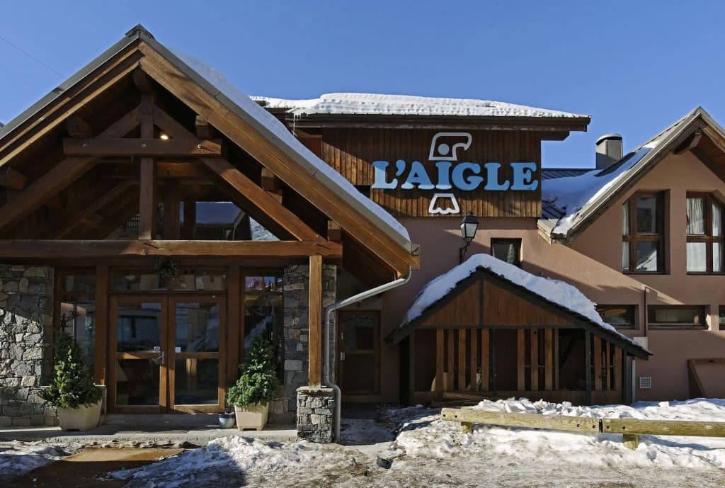Hotel L'Aigle - Photo 1