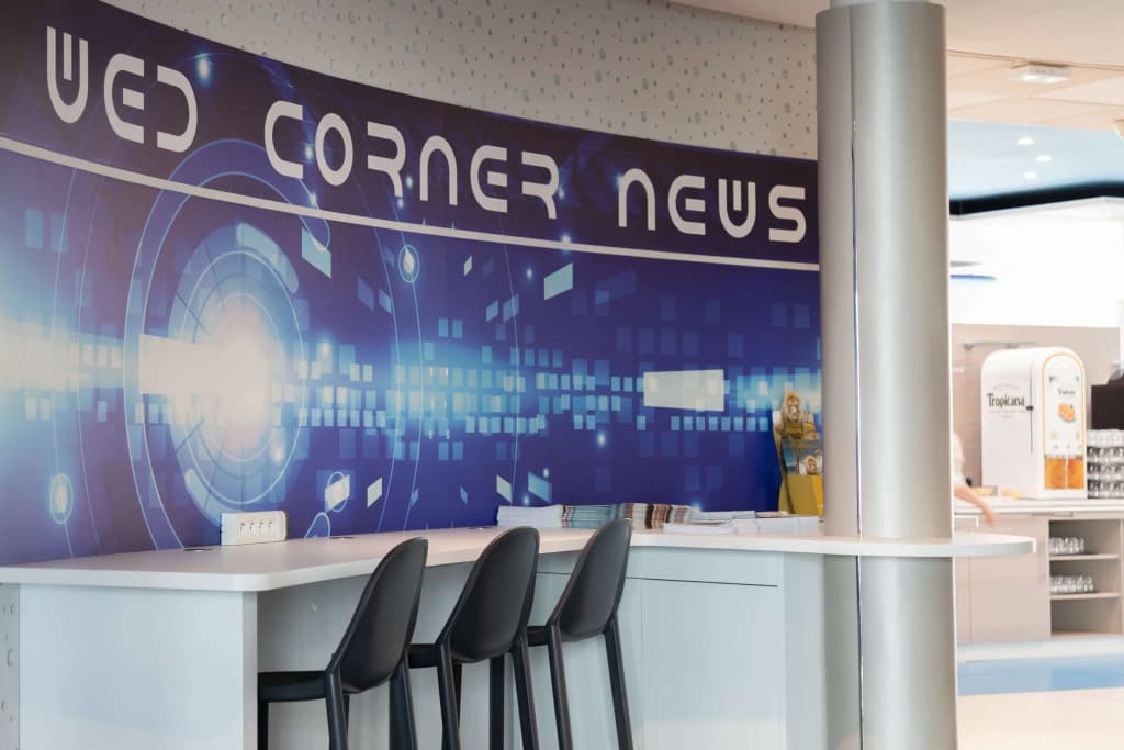 Kyriad Poitiers Jules Verne Site du Futuroscope - Photo 1