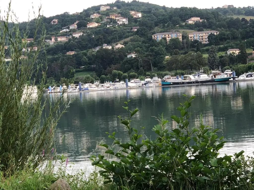 CONDRIEU T3 Climatisé 2ème étage - Photo 1