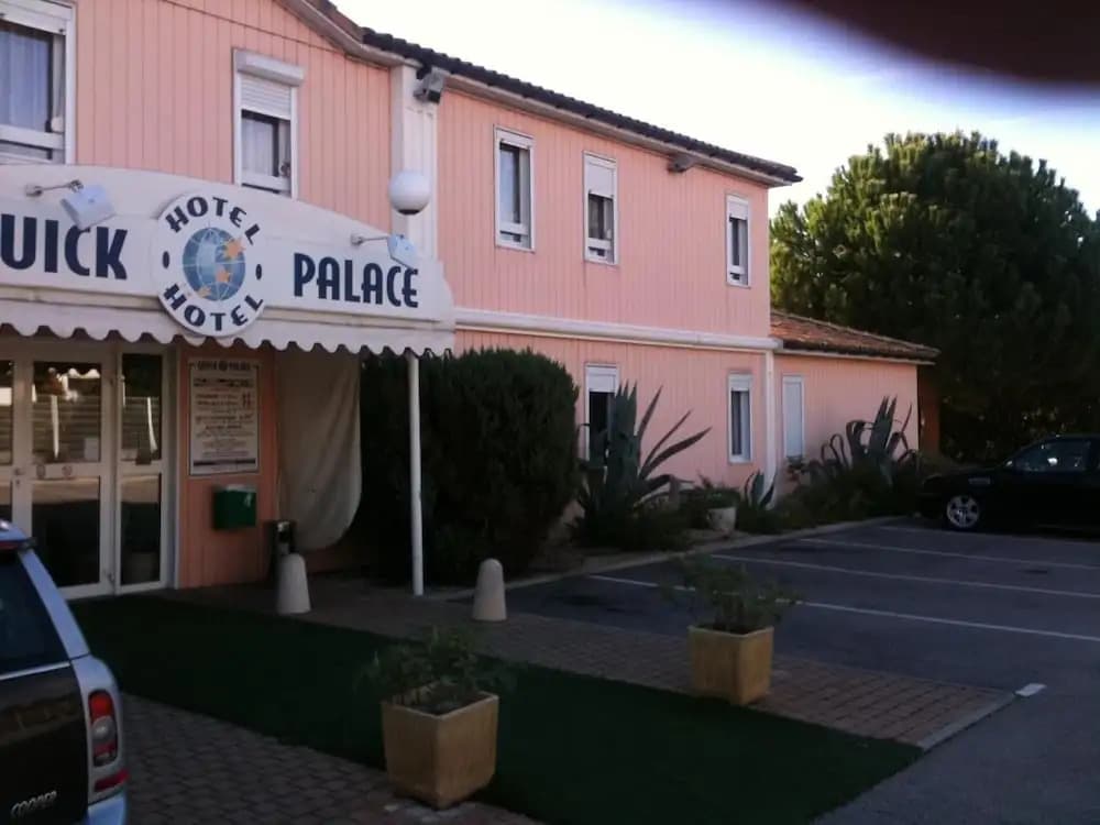 Quick Palace St Jean De Vedas - A709 - Photo 1