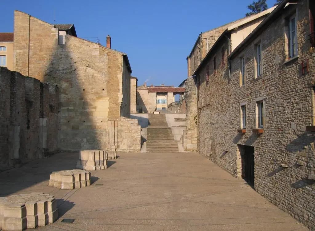 Hôtel de Bourgogne - Photo 1