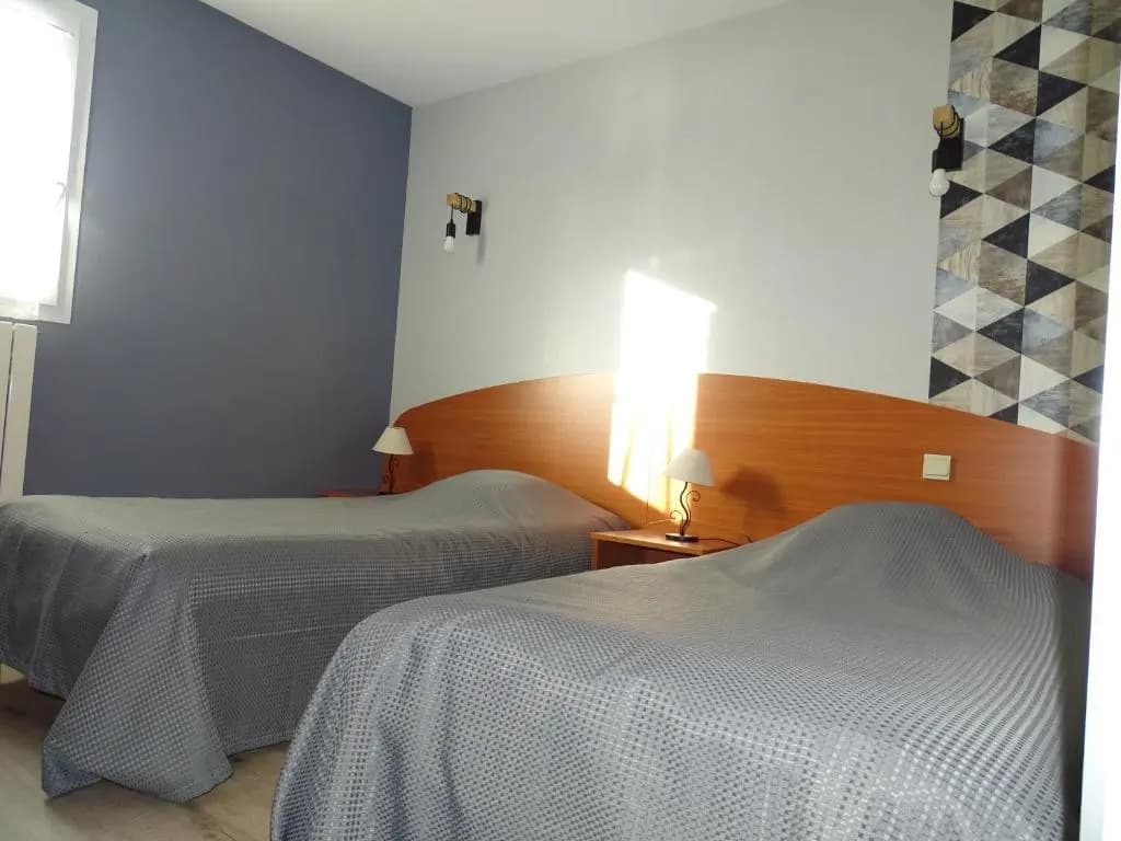 Hotel Des Trois Marchands - Photo 1