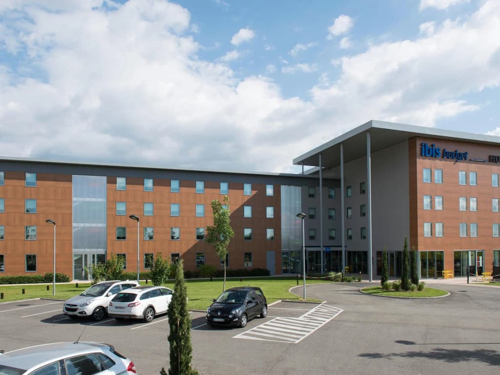 ibis budget Aéroport Lyon Saint Exupéry - Photo 1