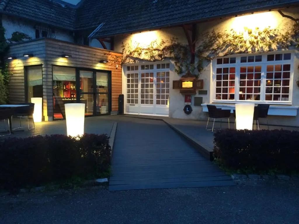 Hôtel - Restaurant La Chaumière - Photo 1