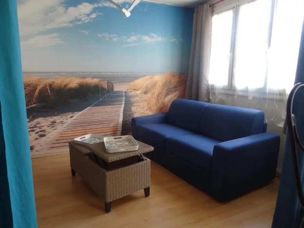 Petit nid douillet , calme avec vue sur le parc - Photo 1