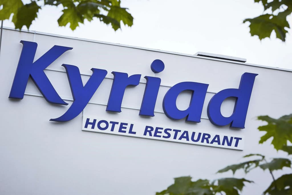 Hôtel Kyriad Saint Quentin en Yvelines - Montigny - Photo 1