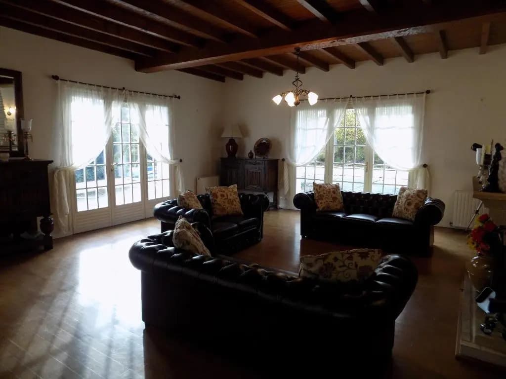 Charming Country Estate - Photo 1