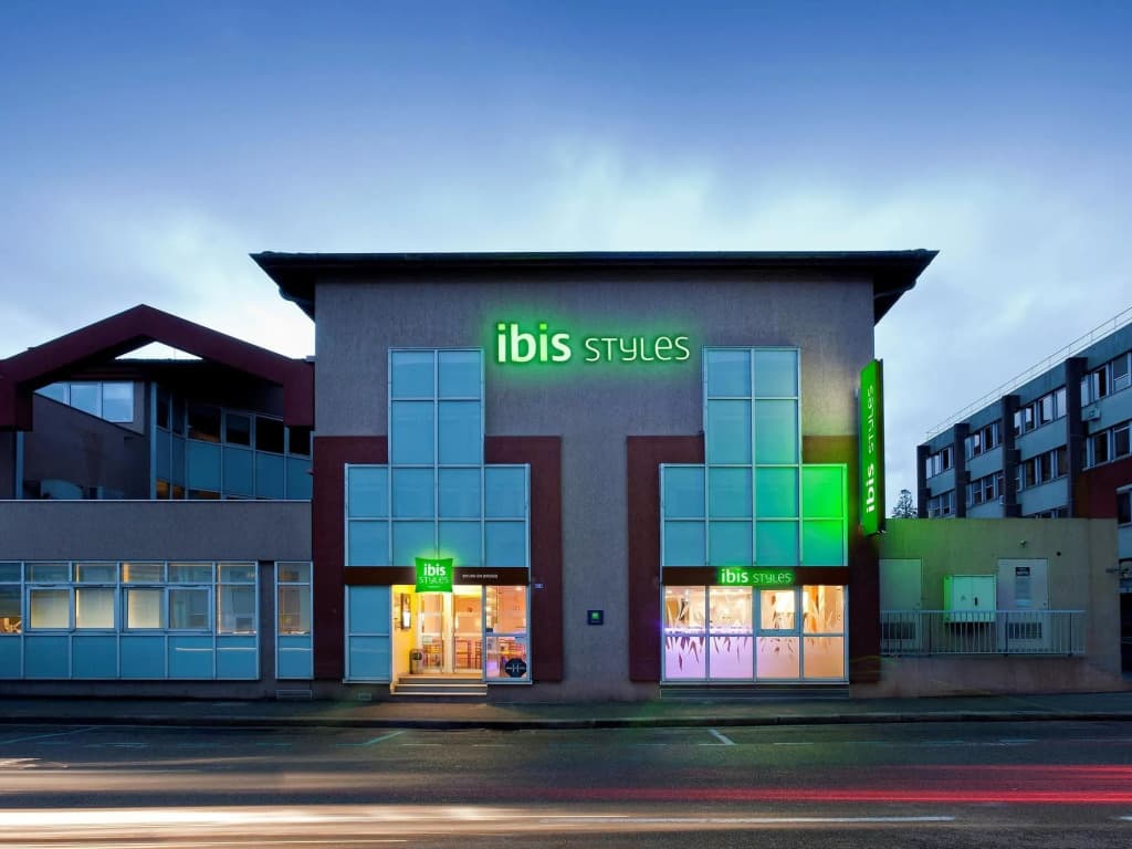 ibis Styles Bourg en Bresse Centre - Photo 1