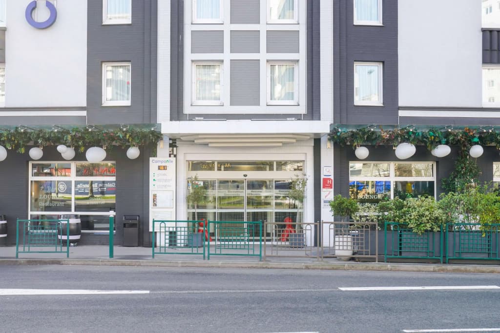Campanile PRIME - Suresnes - La Défense - Photo 1