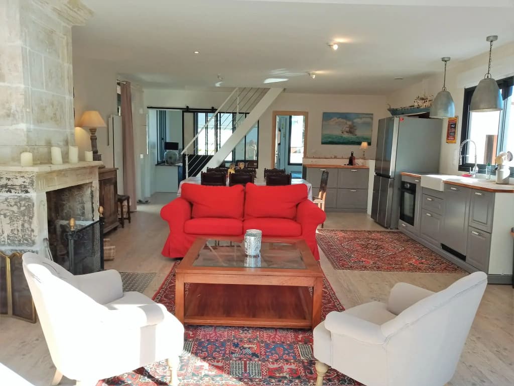 Comfortable Holiday Home 50 m From the sea - Photo 1