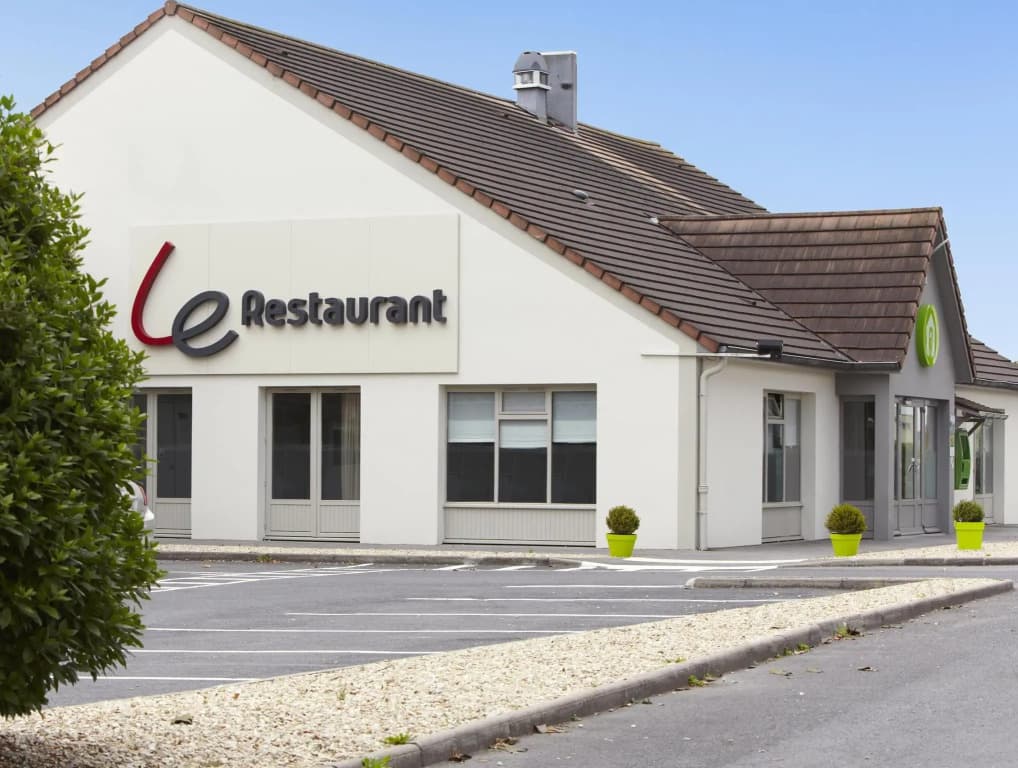 Campanile NATURE - Meaux - Photo 1