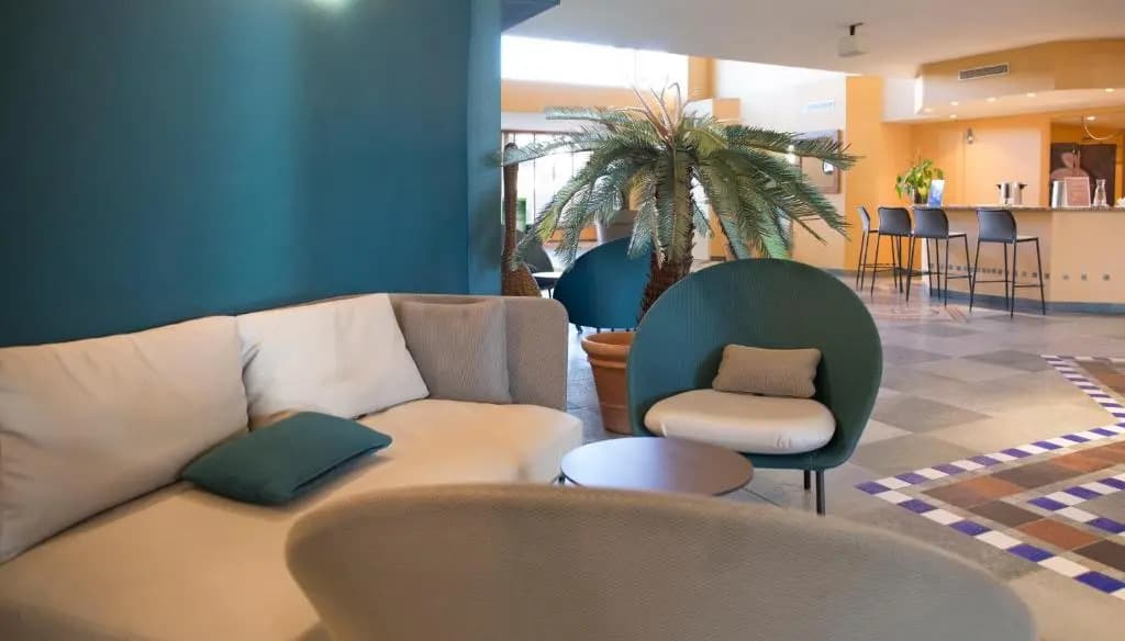 Grand Hotel les Flamants Roses - Photo 1